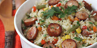 Arroz Mixto con Salchicha Arroz Mixto con Salchicha