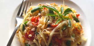 Ensalada de Papaya Verde